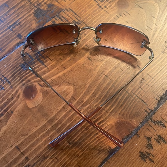 Chanel vintage sunglasses. - Picture 3 of 14